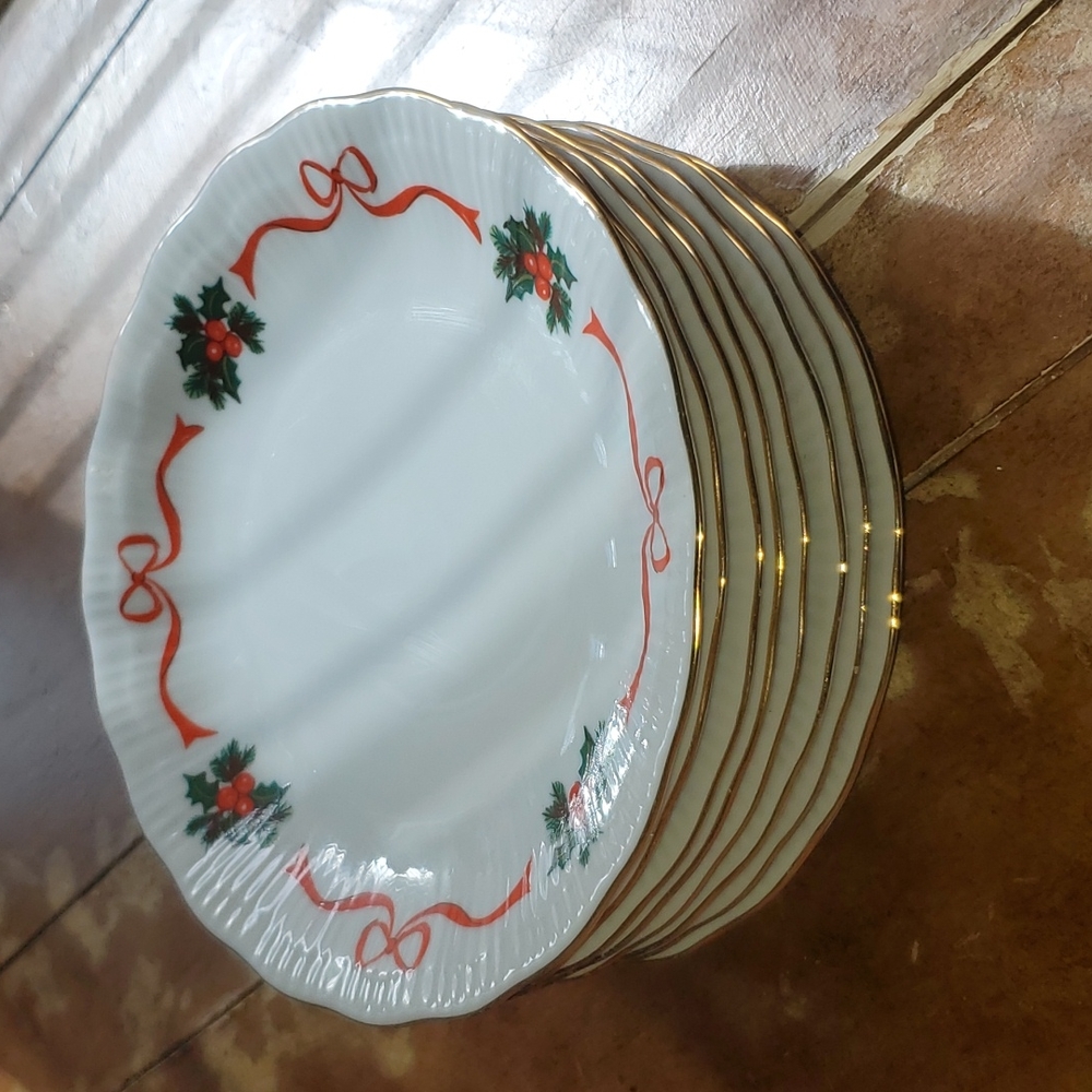 8 Piece Decorative Holiday Small Plate Set